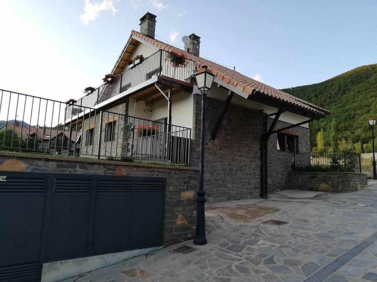 Casa Cotefablo Alojamiento Ara Gavin Biescas المظهر الخارجي الصورة